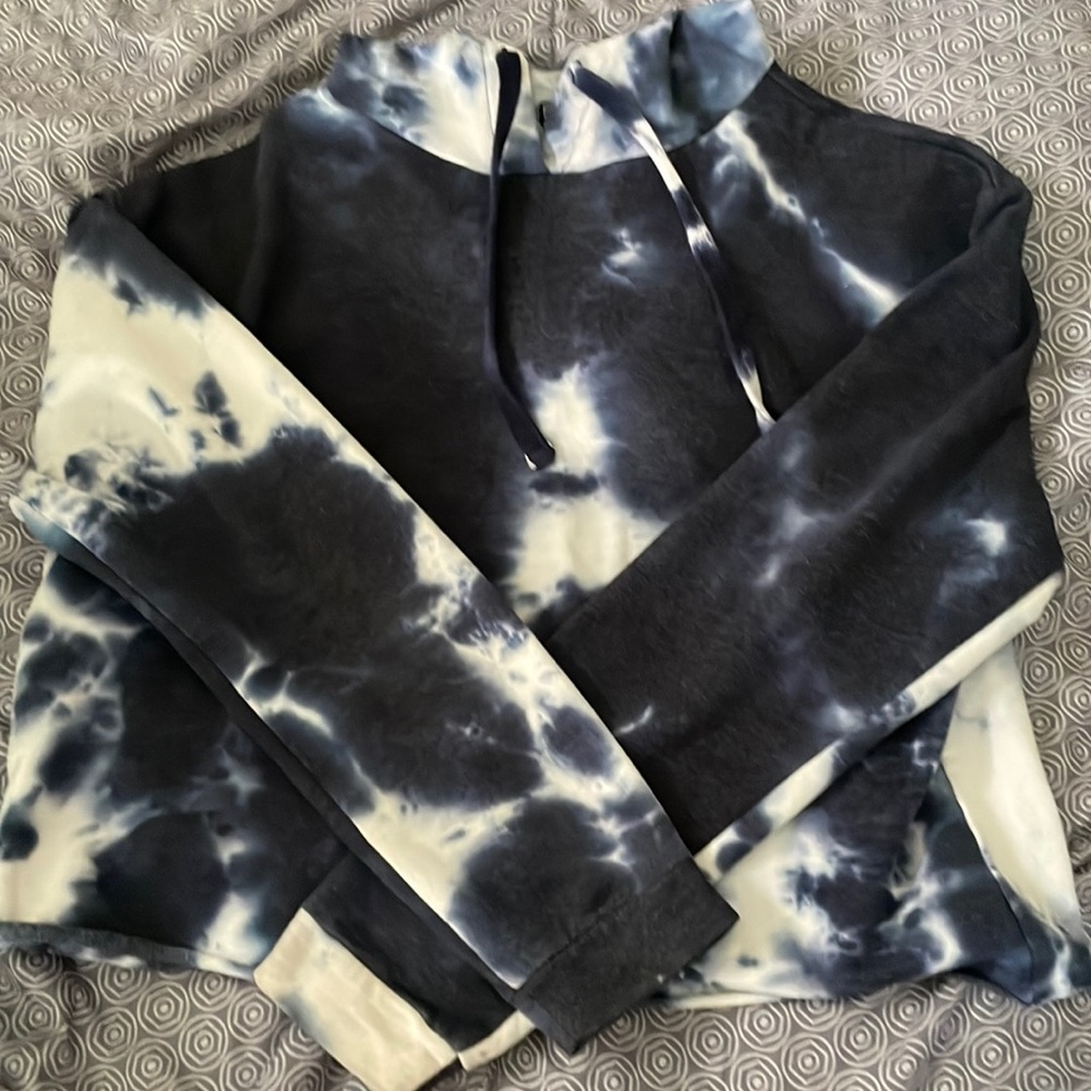 Crop top tie dye hoodie